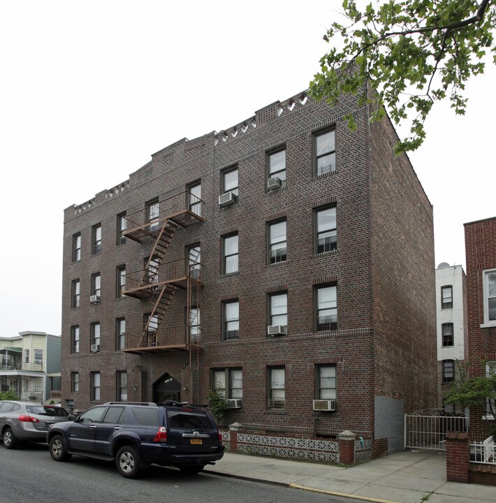 1938 67th St in Brooklyn, NY - Building Photo