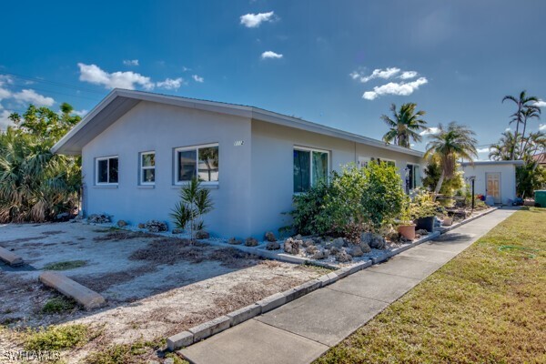 1112 SE 39th Terrace in Cape Coral, FL - Building Photo