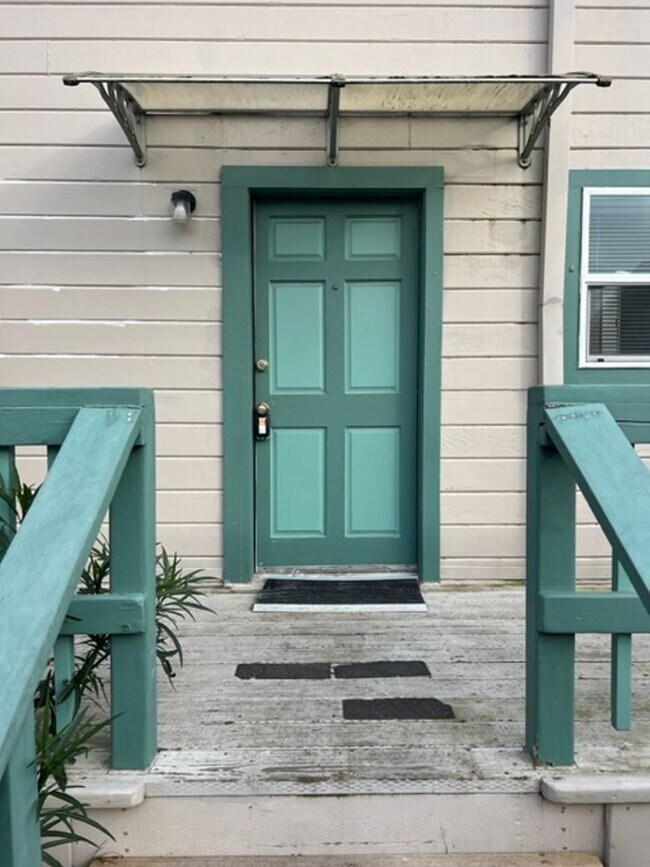 2102 California St-Unit -2106 California ST in Eureka, CA - Building Photo - Building Photo