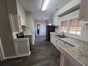 2400 Bell St in Columbus, GA - Building Photo - Building Photo