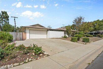 702 Scripps Dr in Claremont, CA - Foto de edificio - Building Photo