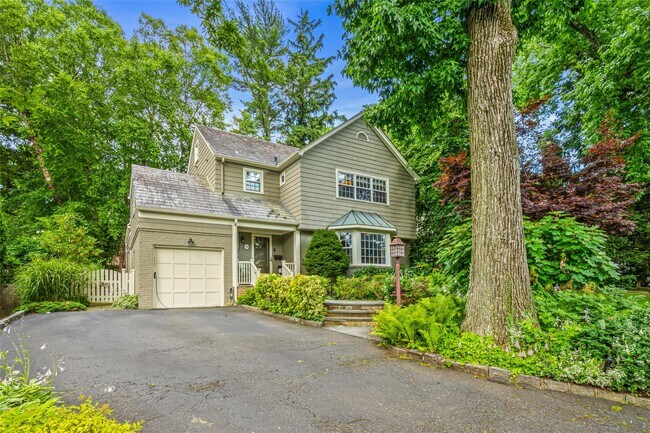 property at 9 Wyngate Pl
