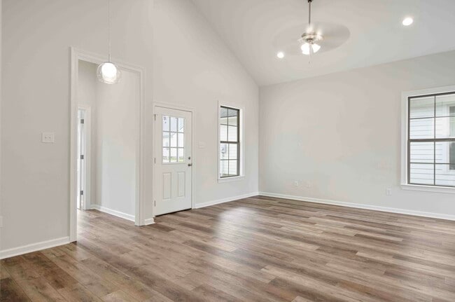 105 Santa Marta Dr in Youngsville, LA - Building Photo - Building Photo