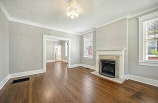 687 N McLean Blvd in Memphis, TN - Building Photo