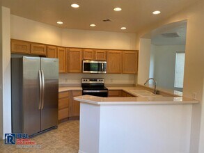 3769 E Canyon Crest Ave in Washington, UT - Building Photo - Building Photo