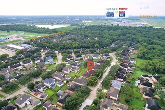 11931 McKinney Falls Ln in Sugar Land, TX - Building Photo - Building Photo