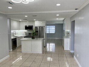4010 SW 112th Ave in Miami, FL - Building Photo - Building Photo