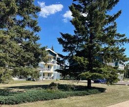 Cedar Manor in Lloydminster, AB - Building Photo - Building Photo