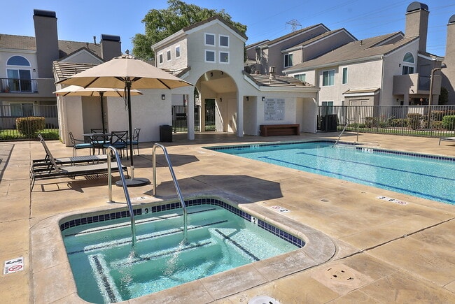 Fosters Landing in Foster City, CA - Building Photo - Building Photo