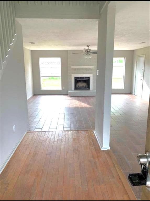7511 Flair Oaks Dr in Houston, TX - Building Photo - Building Photo