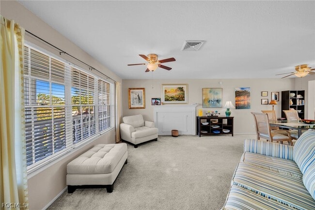 property at 13540 Stratford Pl Cir