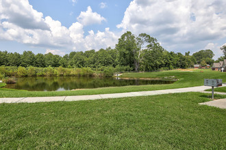 Saluda Commons in Saluda, SC - Foto de edificio - Building Photo