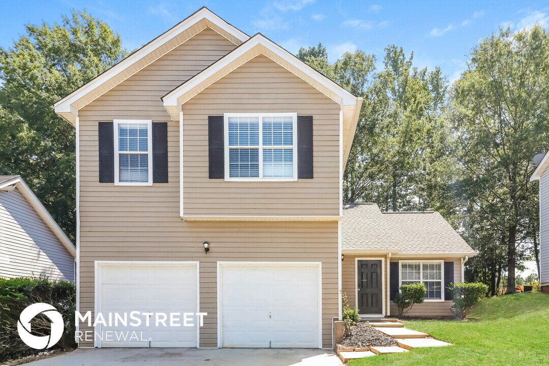 4183 Ward Lake Trail in Ellenwood, GA - Foto de edificio