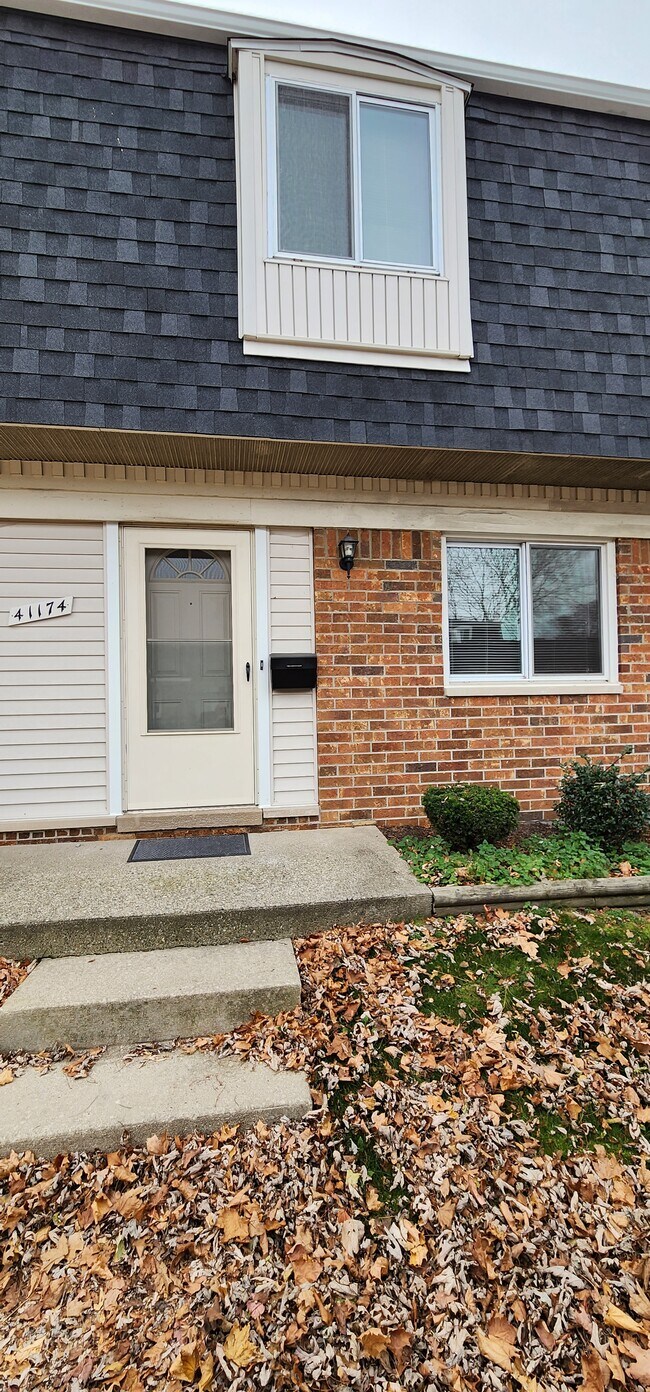 41174 N Woodbury Green Dr Rentals in Belleville, MI