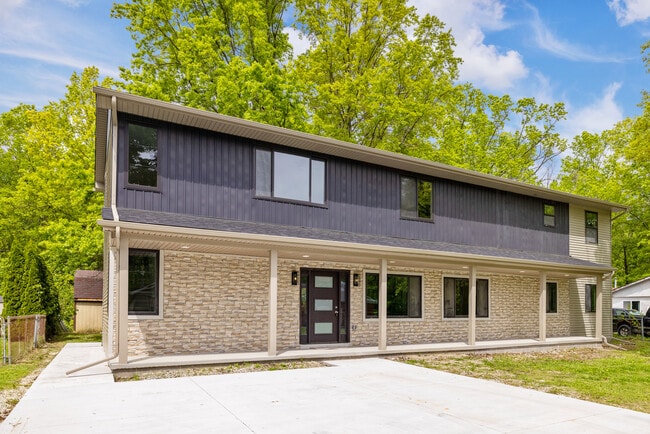property at 7598 Lake Park Rd