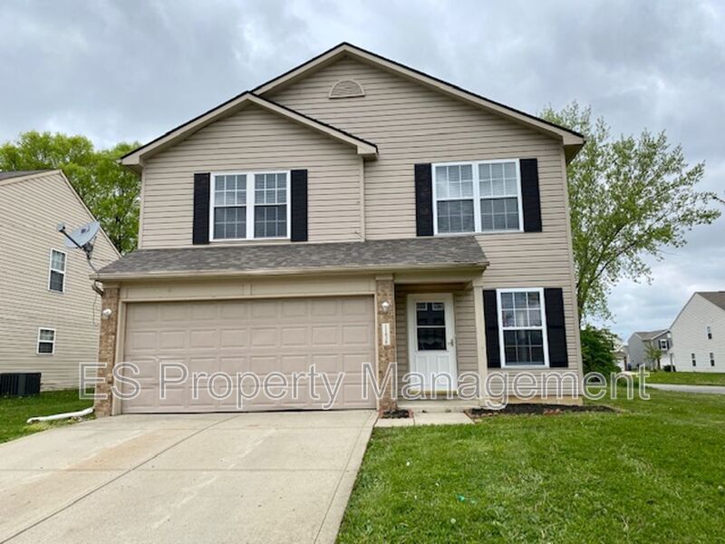 11438 Narrowleaf Dr in Indianapolis, IN - Building Photo