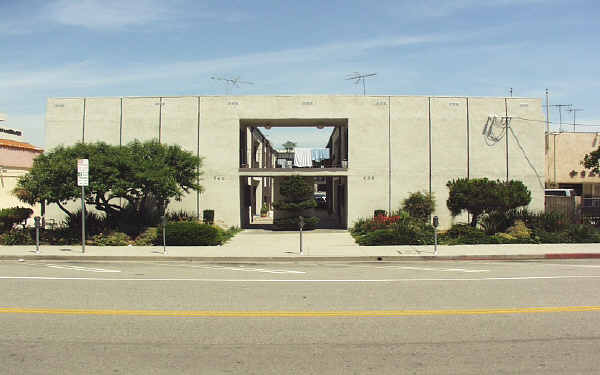 738-740 Yale St in Los Angeles, CA - Building Photo - Building Photo