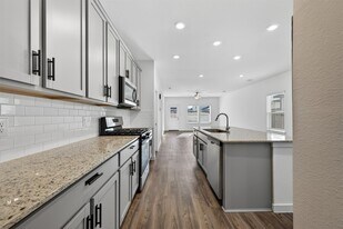 3914 Windy Whisper Dr in Brookshire, TX - Building Photo