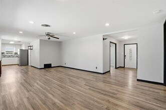 233 Bellvue Dr in Fort Worth, TX - Building Photo - Building Photo