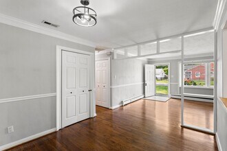 1201 Roberts Rd in Newport News, VA - Building Photo - Building Photo