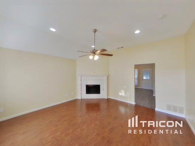 2616 Spring Rain Dr in Mesquite, TX - Building Photo - Building Photo