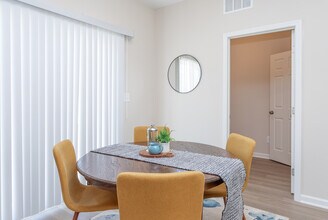 The Cape at Sandy Neck in Fayetteville, NC - Foto de edificio - Interior Photo