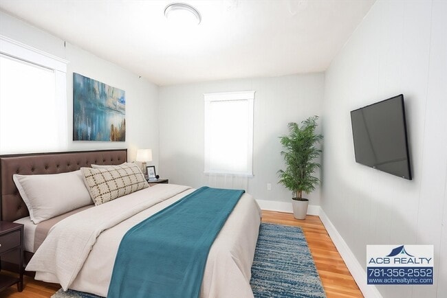 10 Mattakeeset St in Boston, MA - Building Photo - Building Photo