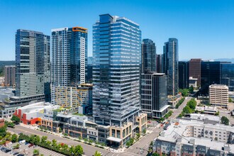 One Lincoln Tower in Bellevue, WA - Building Photo - Building Photo
