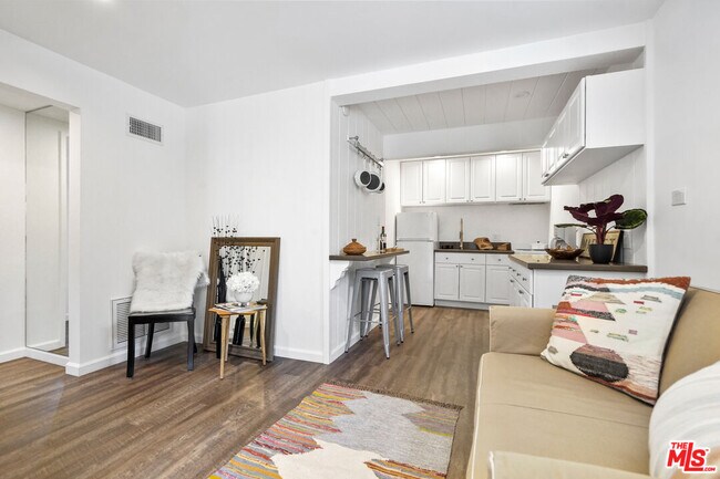 2039 Tuna Canyon Rd in Topanga, CA - Building Photo - Building Photo