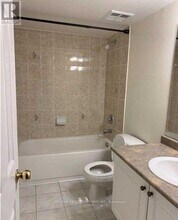 108 Louisbourg Way in Markham, ON - Building Photo - Building Photo