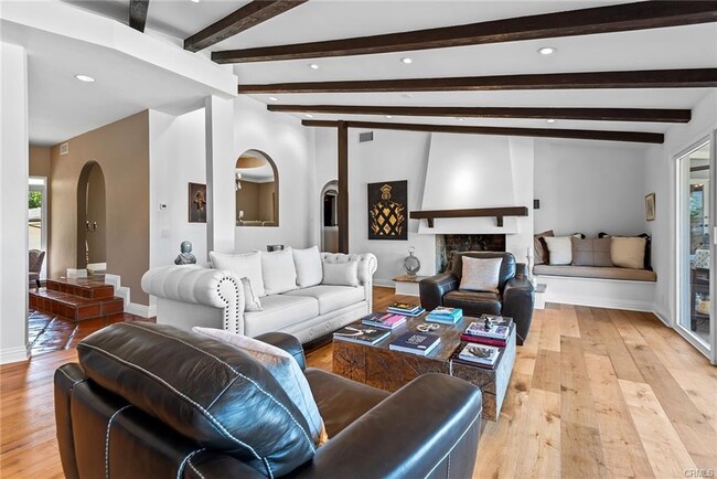4854 Nomad Dr in Los Angeles, CA - Building Photo - Building Photo