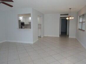 242 Seville K in Delray Beach, FL - Building Photo - Building Photo