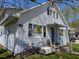 313 S Grant St in Sullivan, IL - Building Photo