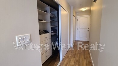1550-1550 Dickson Ave in Kelowna, BC - Building Photo - Building Photo