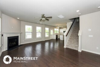 389 Black Thorn Ln in Gallatin, TN - Foto de edificio - Building Photo