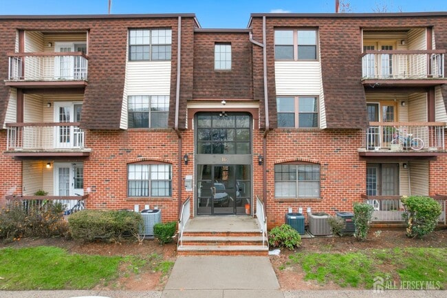 property at 1610 Green Hollow Dr