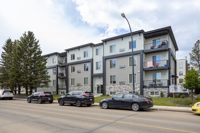 Woodside Apartments Complex in Red Deer, AB - Building Photo - Primary Photo