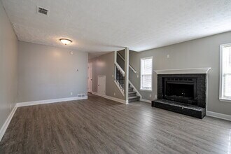 6676 Chupp Rd in Lithonia, GA - Building Photo - Building Photo