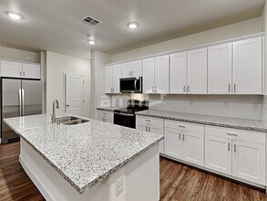 299 Cape Seville Pl in Henderson, NV - Building Photo - Building Photo