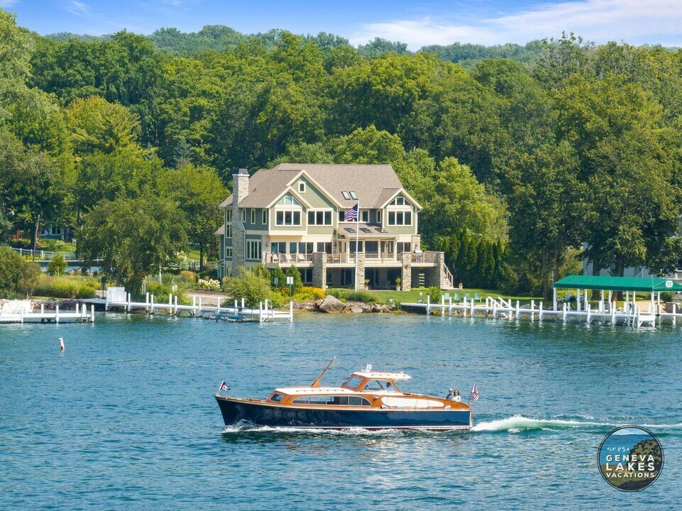 N2262 Chapin Rd in Lake Geneva, WI - Building Photo