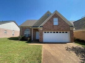 385 Dogwood Springs Dr in Oakland, TN - Building Photo