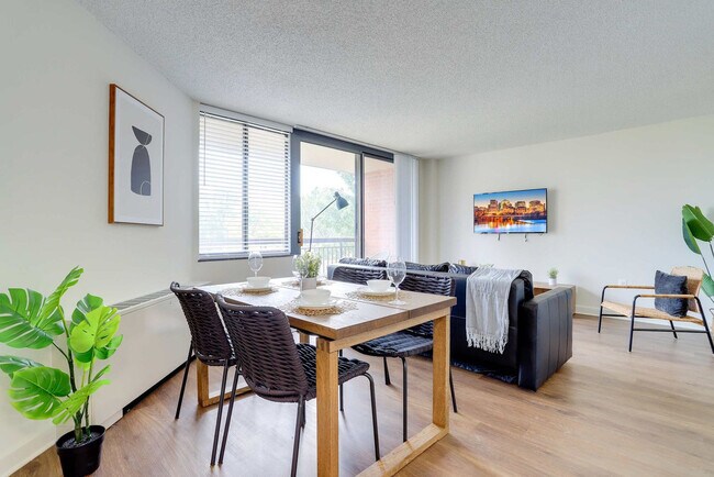 801 15th St S, Unit FL2-ID1022436P in Arlington, VA - Building Photo - Building Photo