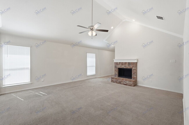 422 Greenhaven Dr in Seagoville, TX - Building Photo - Building Photo