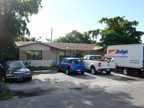 1816 NE 11th Ave in Fort Lauderdale, FL - Building Photo - Building Photo