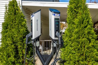Marina Court in Mamaroneck, NY - Foto de edificio - Building Photo