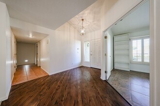 8308 E Vista De Valle in Scottsdale, AZ - Building Photo - Building Photo