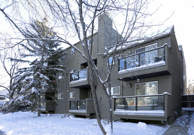 333 5th Ave NE in Calgary, AB - Building Photo - Building Photo