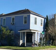 2127 Avenue K in Galveston, TX - Building Photo