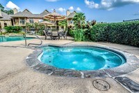 Building Photo - Audubon Lake Apartments in Lafayette, Louisiana