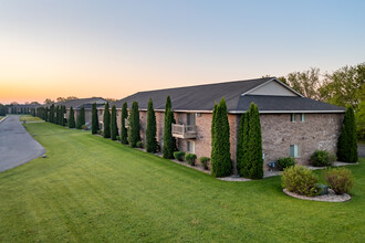 Casaloma Creek Apartments in Appleton, WI - Foto de edificio - Building Photo
